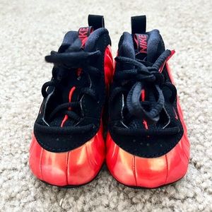 Nike Foamposite red/Habenero Crib shoes size 3